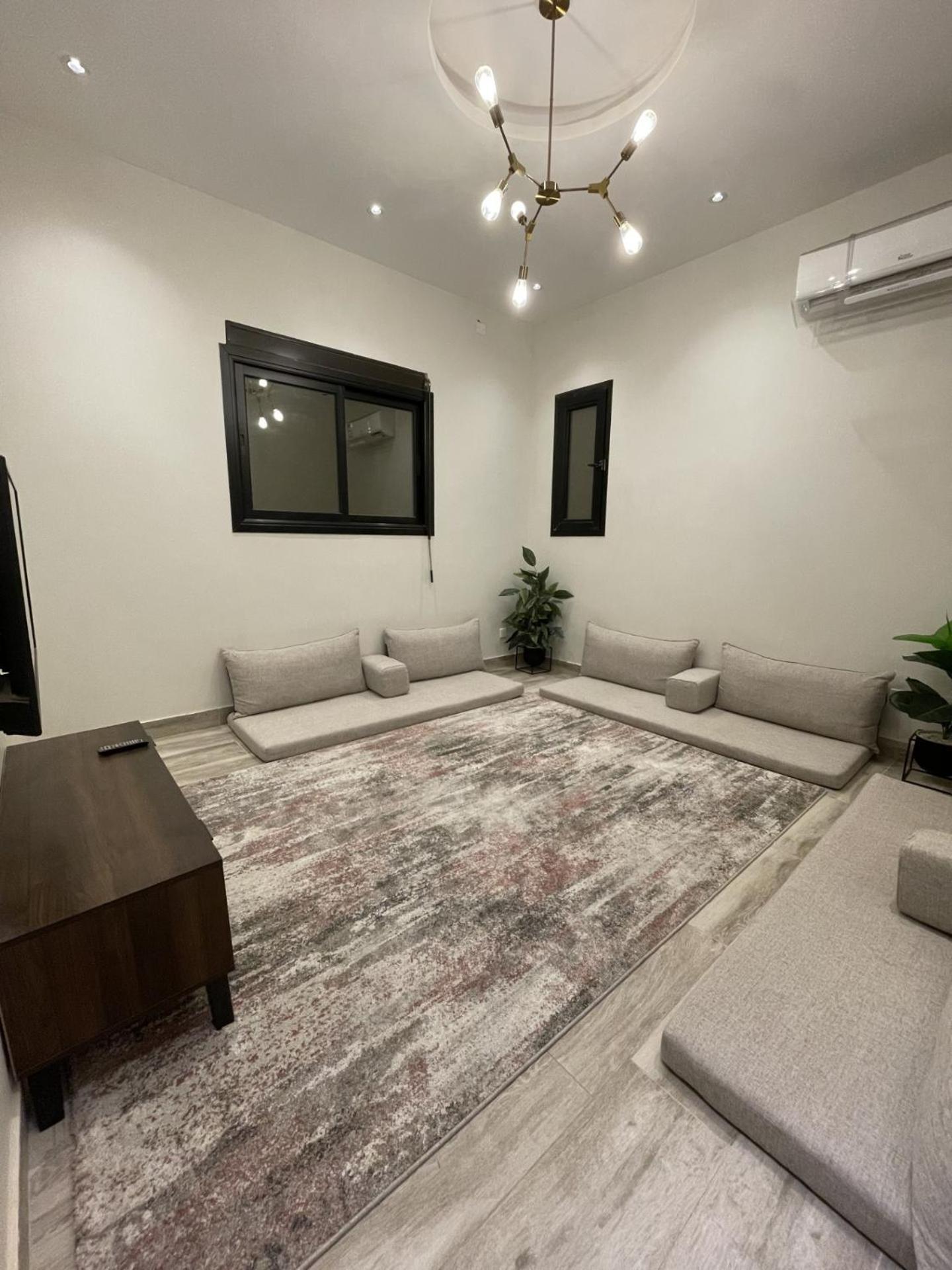 الأندلس مميزة و قريبة من الخدمات Apartment Riyadh