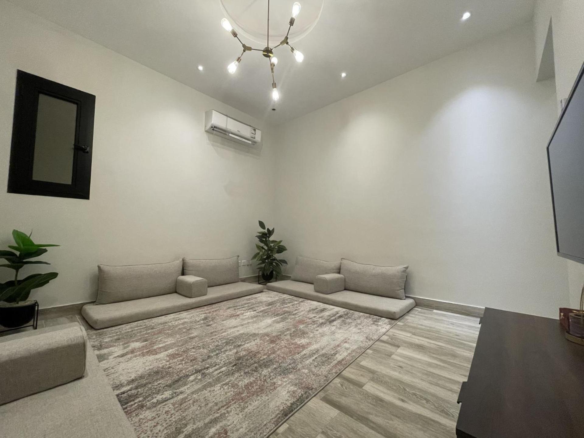 الأندلس مميزة و قريبة من الخدمات Apartment